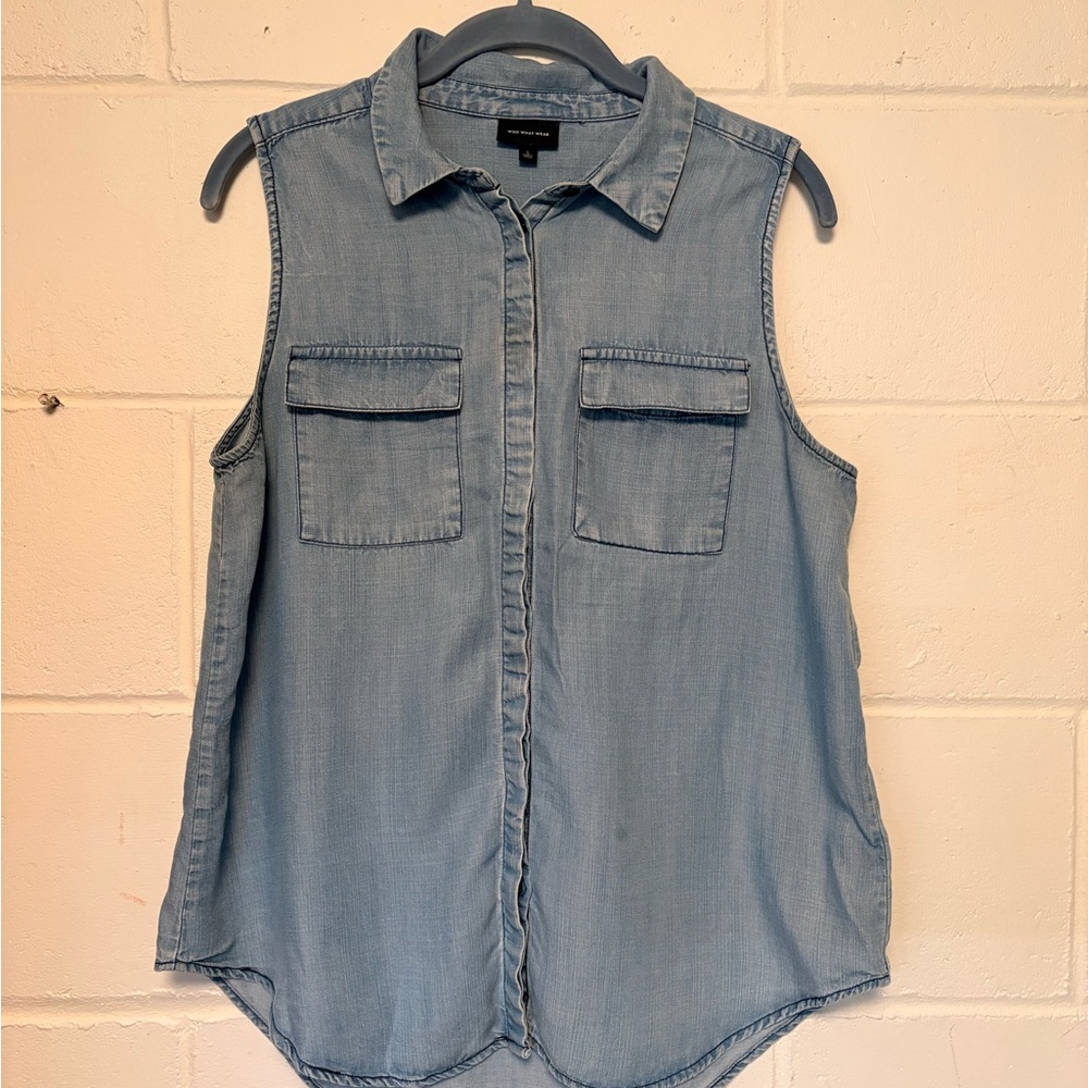 Who What Wear Light Blue Sleeveless Button Down Shirt